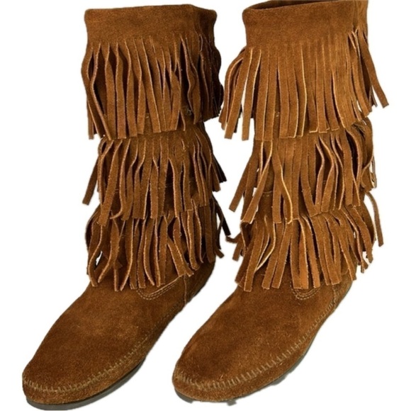Minnetonka Moccasins 1632 - Women's 3 Layer Fringe Calf High Boot - Brow… - Picture 1 of 10